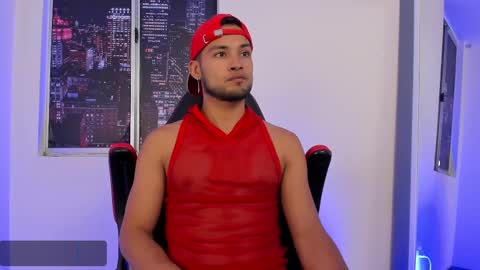 Snapshot of max_conor_ chatting on 01/30/25, 07:37 Max Conor online show from 01/30/25, 07:37