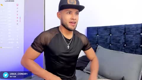 Snapshot of max_conor_ chatting on 10/29/25, 03:03 Max Conor online show from 10/29/25, 03:03