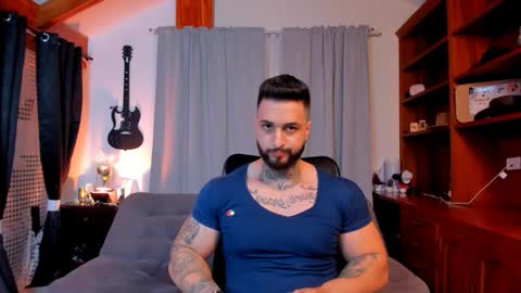 Snapshot of max_dic1 chatting on 01/31/25, 12:50 max D. online show from 01/31/25, 12:50