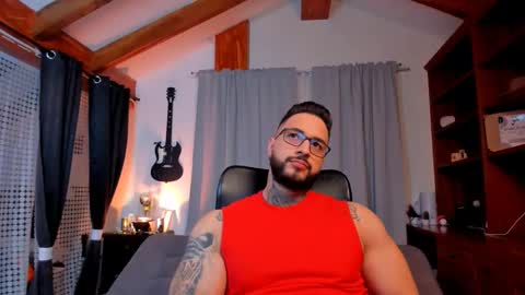 Snapshot of max_dic1 chatting on 03/08/25, 10:24 max D. online show from 03/08/25, 10:24