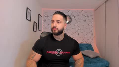 Snapshot of max_dic1 chatting on 07/02/26, 01:27 max D. online show from 07/02/26, 01:27