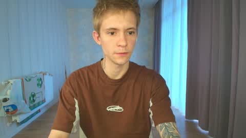 Snapshot of max_gen chatting on 12/06/24, 05:09 Max Gen with tats 24years And Ethan without tats 20 years online show from 12/06/24, 05:09