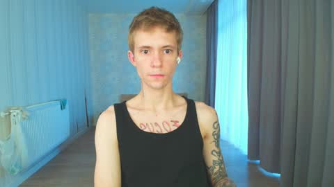 Snapshot of max_gen chatting on 12/09/24, 04:45 Max Gen with tats 24years And Ethan without tats 20 years online show from 12/09/24, 04:45