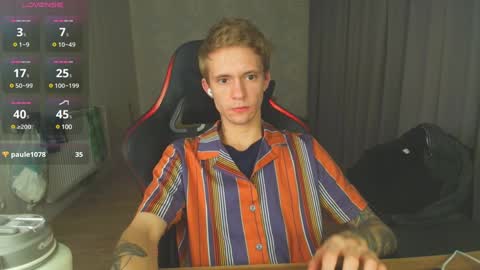 Snapshot of max_gen chatting on 12/16/24, 08:58 Max Gen with tats 24years And Ethan without tats 20 years online show from 12/16/24, 08:58