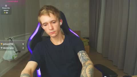 Snapshot of max_gen chatting on 12/29/24, 07:00 Max Gen with tats 24years And Ethan without tats 20 years online show from 12/29/24, 07:00