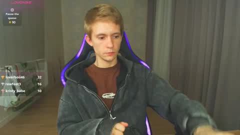 Snapshot of max_gen chatting on 12/30/24, 05:02 Max Gen with tats 24years And Ethan without tats 20 years online show from 12/30/24, 05:02