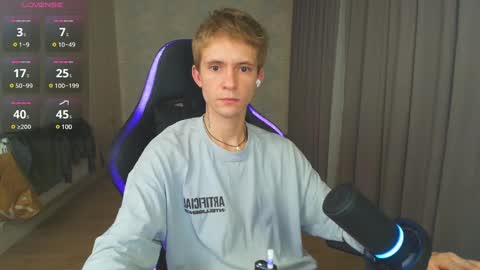 Snapshot of max_gen chatting on 01/08/25, 05:26 Max Gen with tats 24years And Ethan without tats 20 years online show from 01/08/25, 05:26