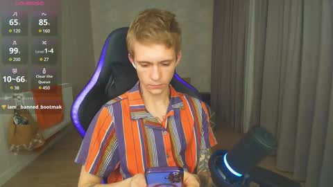 Snapshot of max_gen chatting on 01/10/25, 05:34 Max Gen with tats 24years And Ethan without tats 20 years online show from 01/10/25, 05:34