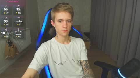 Snapshot of max_gen chatting on 01/11/25, 08:32 Max Gen with tats 24years And Ethan without tats 20 years online show from 01/11/25, 08:32