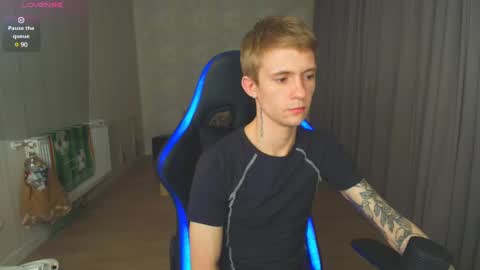 Snapshot of max_gen chatting on 01/13/25, 05:55 Max Gen with tats 24years And Ethan without tats 20 years online show from 01/13/25, 05:55