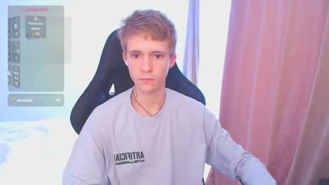 Snapshot of max_gen chatting on 02/27/25, 05:45 Max Gen with tats 24years And Ethan without tats 20 years online show from 02/27/25, 05:45