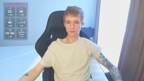 Snapshot of max_gen chatting on 03/03/25, 11:33 Max Gen with tats 24years And Ethan without tats 20 years online show from 03/03/25, 11:33