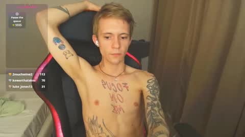 Snapshot of max_gen chatting on 03/03/25, 05:39 Max Gen with tats 24years And Ethan without tats 20 years online show from 03/03/25, 05:39