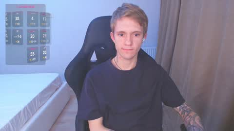 Snapshot of max_gen chatting on 03/10/25, 06:23 Max Gen with tats 24years And Ethan without tats 20 years online show from 03/10/25, 06:23