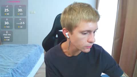 Snapshot of max_gen chatting on 09/27/25, 11:48 Max Gen with tats 24years And Ethan without tats 20 years online show from 09/27/25, 11:48