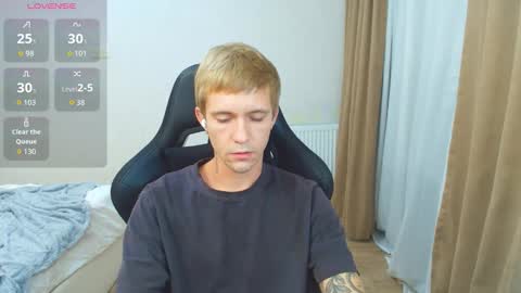 Snapshot of max_gen chatting on 09/28/25, 04:45 Max Gen with tats 24years And Ethan without tats 20 years online show from 09/28/25, 04:45