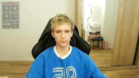 Snapshot of max_gen chatting on 03/24/26, 05:29 Max Gen with tats 24years And Ethan without tats 20 years online show from 03/24/26, 05:29