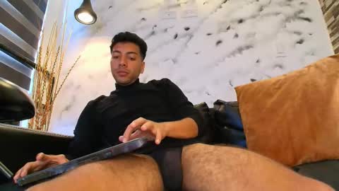 Snapshot of max_hornye chatting on 02/13/26, 06:59 Max Hornye online show from 02/13/26, 06:59