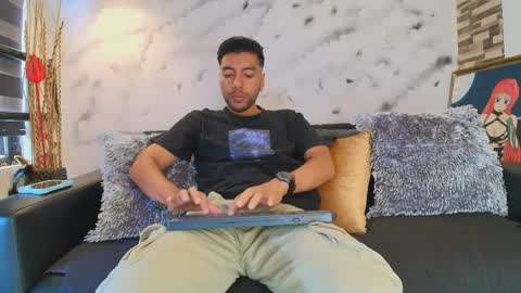 Max Hornye online show from 04/11/26, 06:45