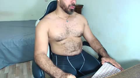 max_love25 online show from 02/21/26, 07:37