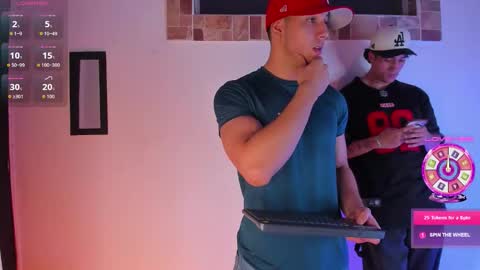 Snapshot of max_valiant chatting on 10/18/25, 04:59 max online show from 10/18/25, 04:59