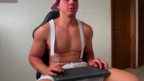 max_valiant1 online show from 06/04/26, 03:40
