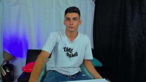 Snapshot of max_wild01 chatting on 02/06/25, 07:24 MAX online show from 02/06/25, 07:24