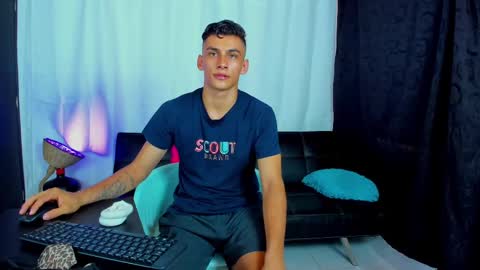 Snapshot of max_wild01 chatting on 03/01/25, 12:45 MAX online show from 03/01/25, 12:45