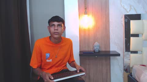 Snapshot of max_willians_ chatting on 09/10/25, 08:53 max online show from 09/10/25, 08:53