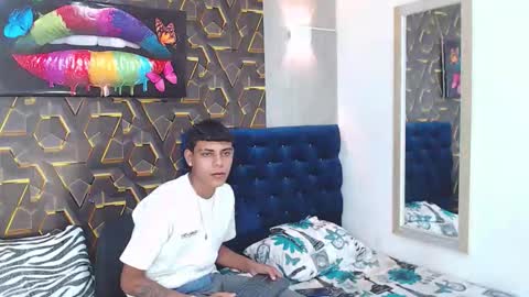 Snapshot of max_willians_ chatting on 09/17/25, 09:16 max online show from 09/17/25, 09:16