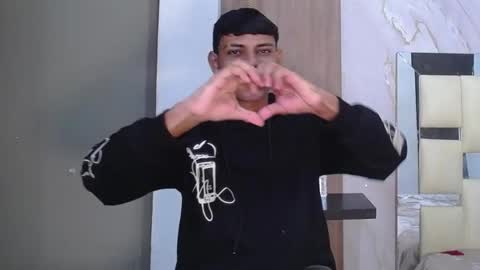 Snapshot of max_willians_ chatting on 10/03/25, 03:31 max online show from 10/03/25, 03:31