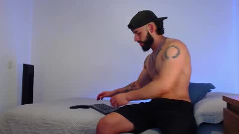 max_xl_ online show from 11/17/25, 10:59