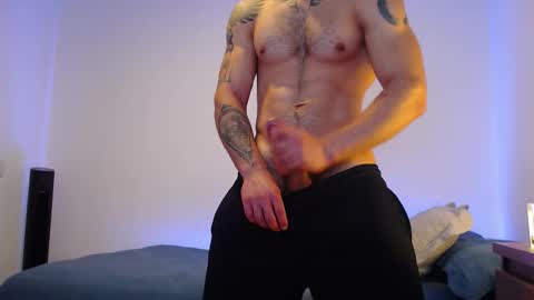 max_xl_ online show from 12/04/25, 03:54