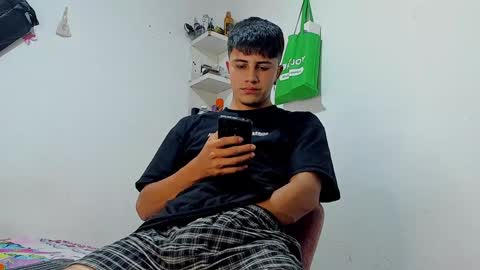 Max online show from 01/06/25, 06:58