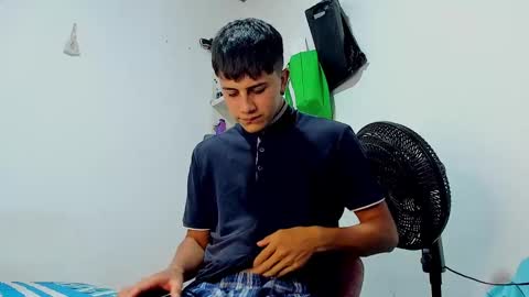 Max online show from 02/14/25, 11:42