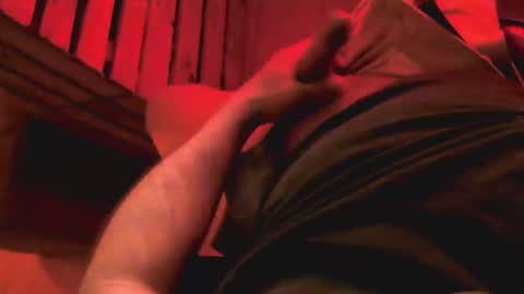 Snapshot of maxcamlove chatting on 02/21/25, 11:43 maxcamlove online show from 02/21/25, 11:43