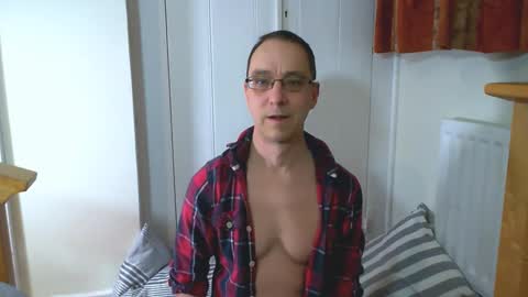 Max Davies online show from 02/13/26, 05:31