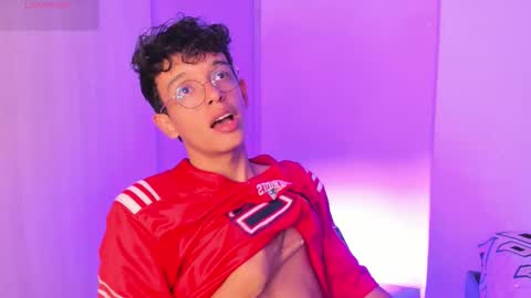 Snapshot of maxfrost1 chatting on 03/01/26, 01:51 Max online show from 03/01/26, 01:51