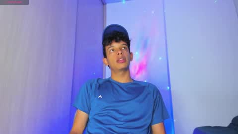 Max  online show from 04/18/26, 02:04