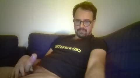 maxhorn591 online show from 12/15/25, 10:36