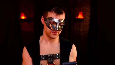 Max Hughes online show from 10/31/25, 01:50