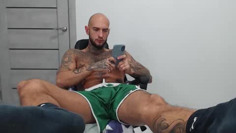 Maximus Fox online show from 10/09/25, 07:17