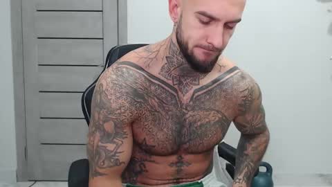 Maximus Fox online show from 11/25/25, 08:03