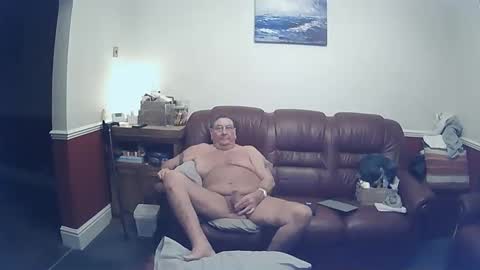 MAX online show from 12/25/24, 12:37