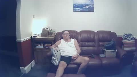 MAX online show from 12/31/24, 09:28