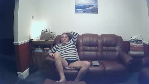 MAX online show from 01/04/25, 10:13