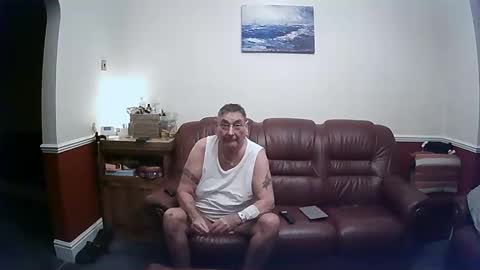 MAX online show from 02/06/25, 10:32