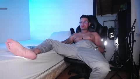 MAXI      online show from 02/07/25, 03:55