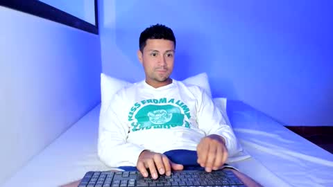 MAXI      online show from 03/06/26, 02:19