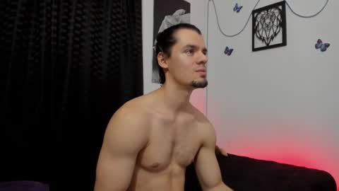 Snapshot of maxi_styles chatting on 01/24/25, 03:22 Alex online show from 01/24/25, 03:22